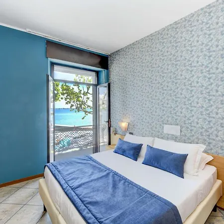 Hotel Aurora 3*
